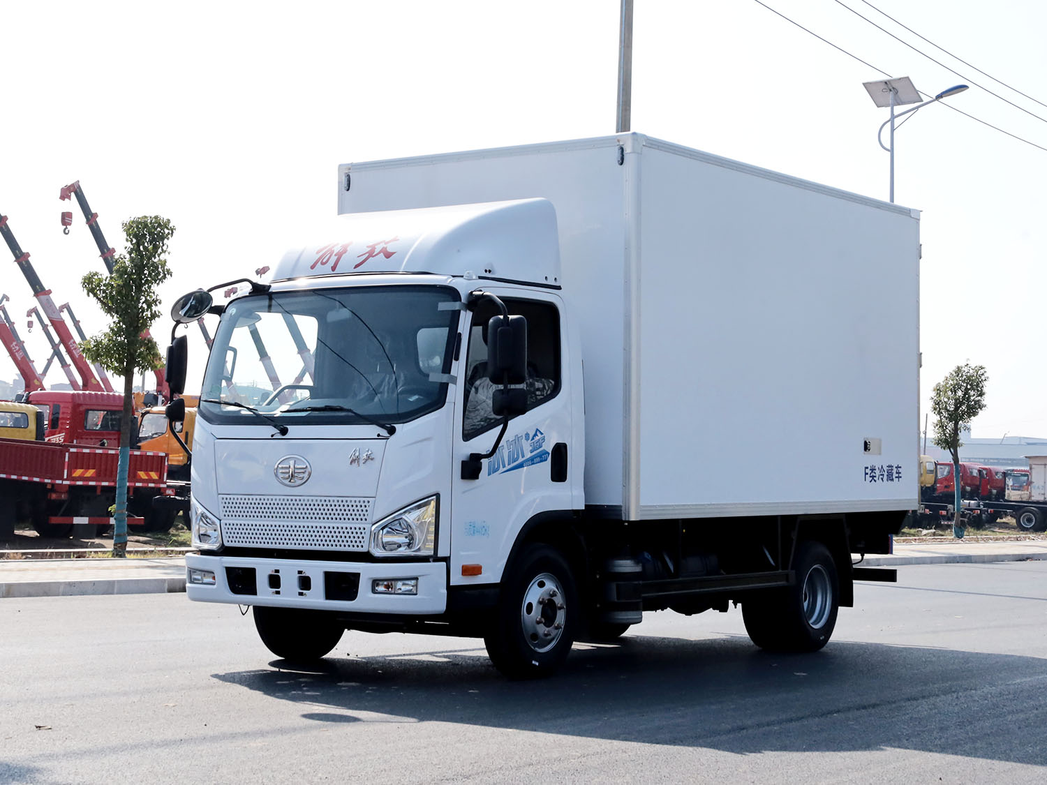 解放J6F單排冰冰冷藏車（藍(lán)牌）
