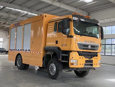 重汽100kw裝備型救險(xiǎn)車(chē)