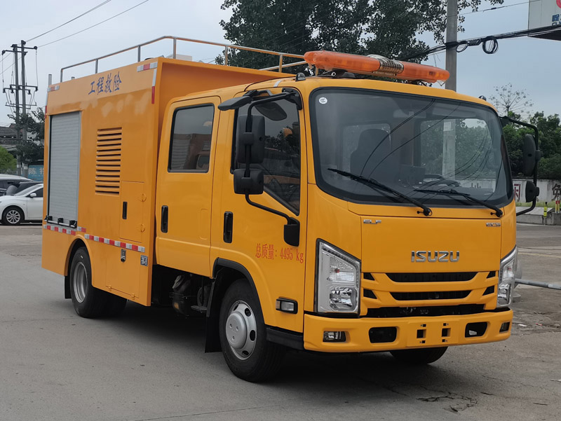 五十鈴30kw裝備型救險(xiǎn)車(chē)