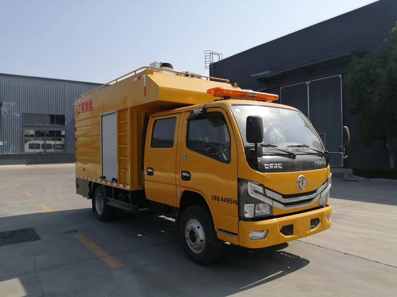 福瑞卡雙排檢修救險(xiǎn)車(chē)